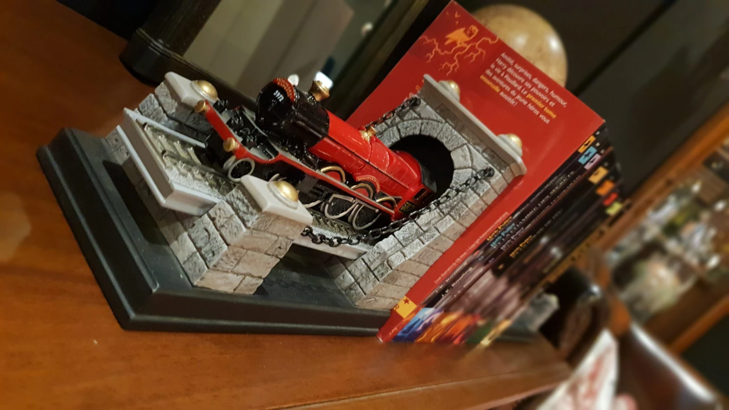 Serre-livres Poudlard Express - Noble Collection - Harry Potter 8 Serre-livres Poudlard Express - Noble Collection - Harry Potter – Image 6