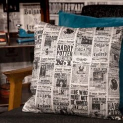 Housse De Coussin 100% Coton Gazette Du Sorcier - MinaLima