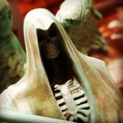 Réplique Du Monolithe De La Tombe Des Riddle Édition Limitée -Harry Potter img 20191113 122103 000