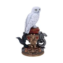 NEMESIS NOW Figurine Hedwige Les 4 Maisons De Poudlard - Harry Potter -Harry Potter posture figurine hedwige embleme 4 maisons poudlard nemesis harry potter3