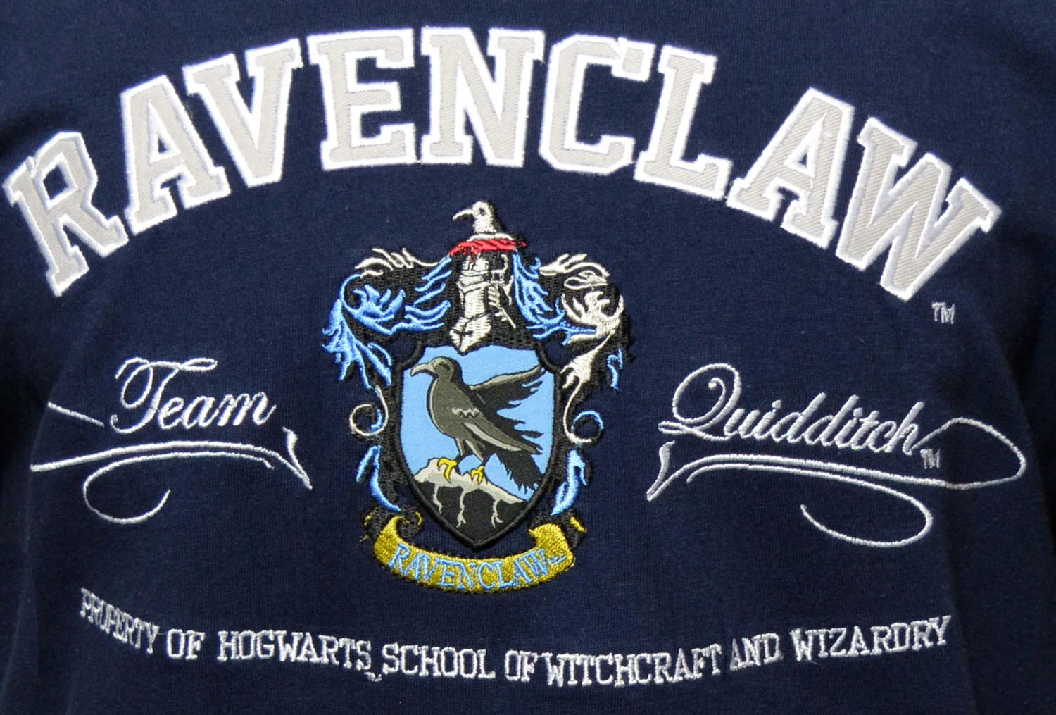 T-shirt Brodé Ravenclaw (Serdaigle) Unisexe 4 T-shirt Brodé Ravenclaw (Serdaigle) Unisexe – Image 2